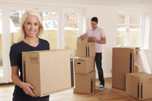 Local packing support for a flat move in Highbury