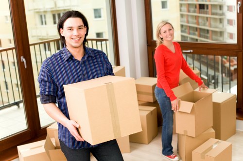 Urgent moving service for flats and streets in Highbury
