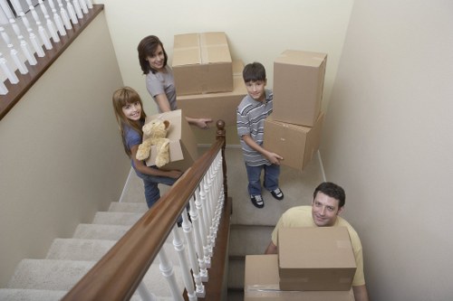 Moving support for a shared house or student flat in Highbury